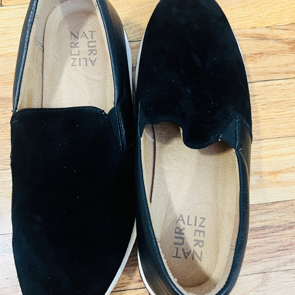 Naturalizer Women’s Black Suede Slip-Ons